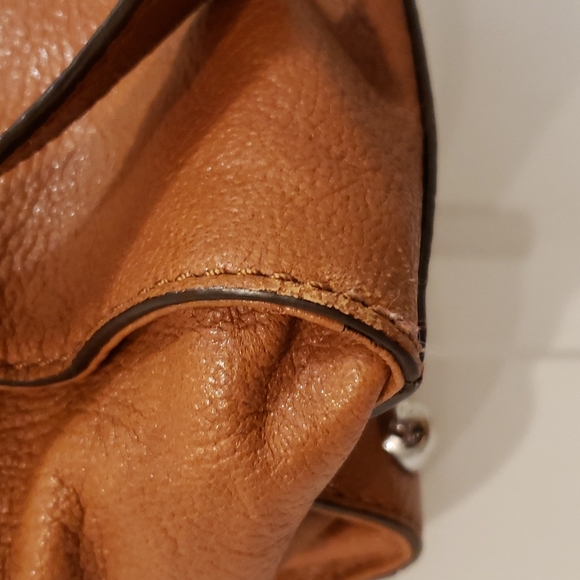 Michael Kors Hamilton Tote - Picture 3 of 11